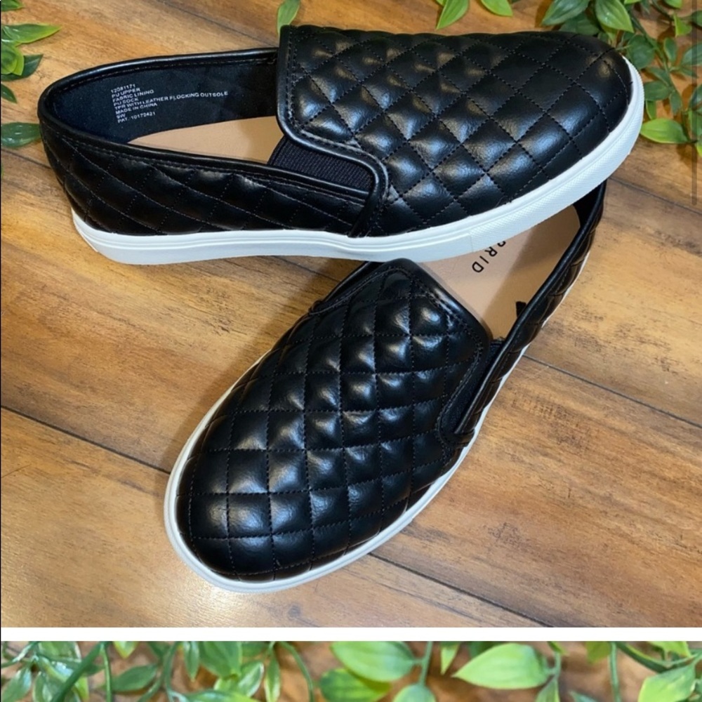 TORRID 9W quilted slide sneakers